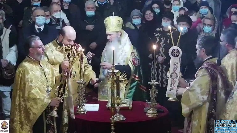 Teodosie a intrat în 2021 sfidând Patriarhia și autoritățile. Poliția, martor tăcut la ilegalități