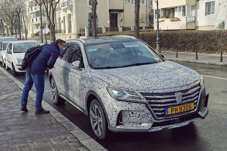 VIDEO: Mașină “ultra-inteligentă”, surprinsă în teste la Constanța înainte de lansarea în Europa