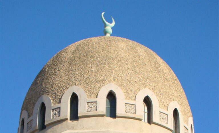 Începe Luna Sfântă Ramazan. „Este luna în care a fost revelat Sfântul Coran”