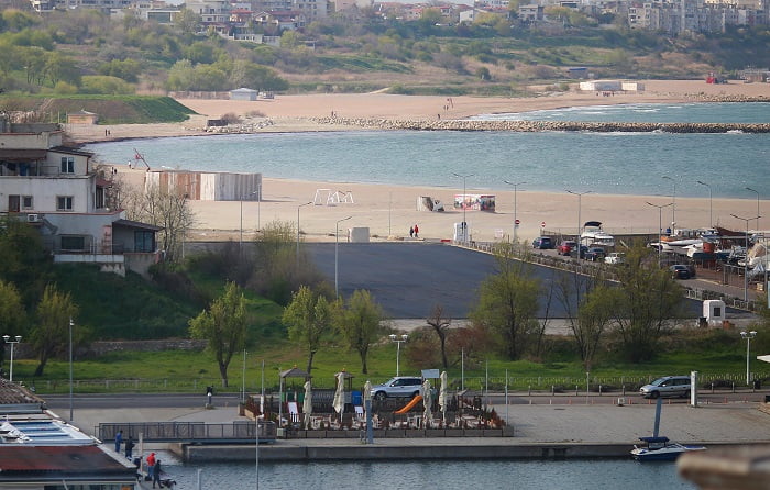 Primăria Constanța a finalizat turnarea parcării de la plaja Modern