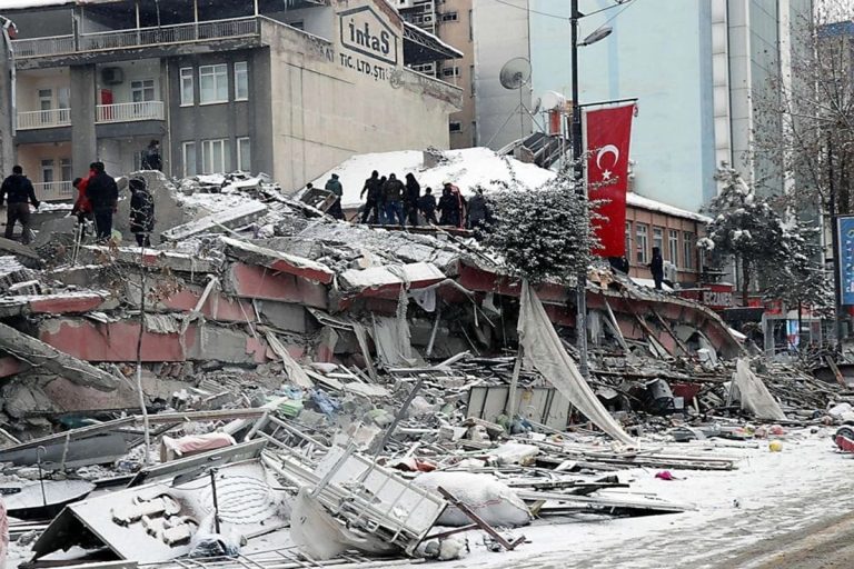 Campanie de donaţii pentru sinistraţii din Turcia organizată la Constanța