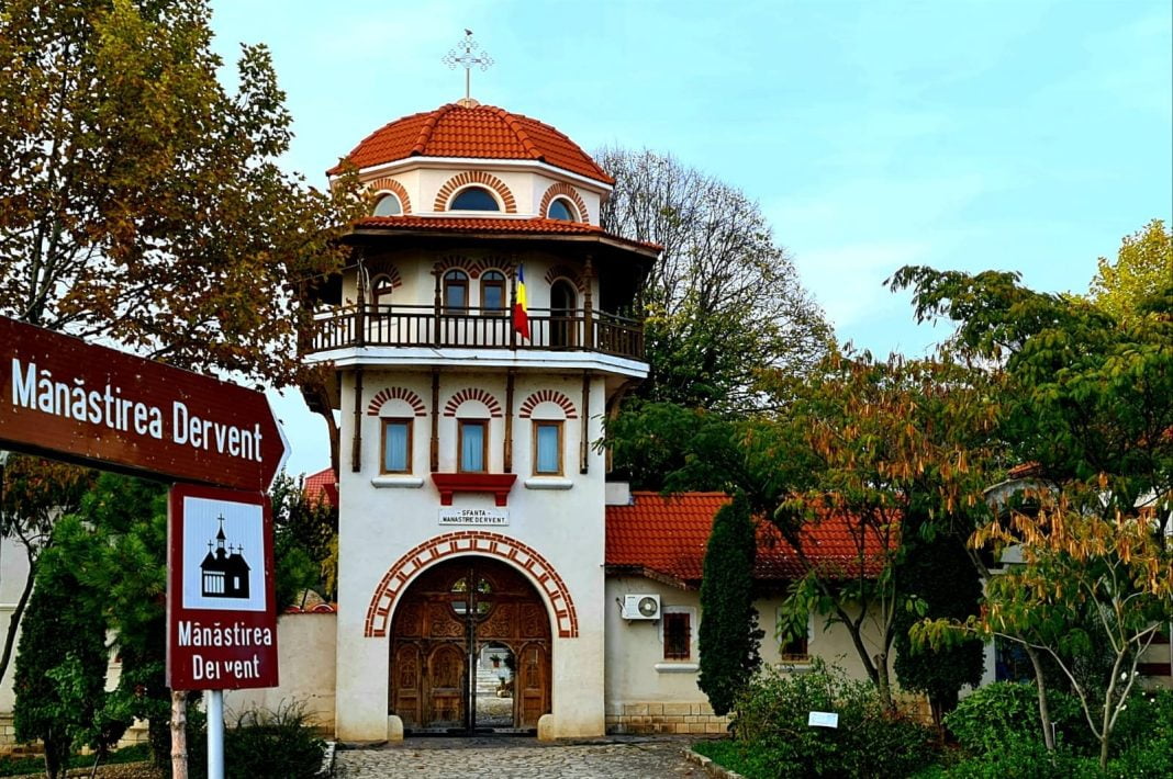 Legenda Izvorului Tămăduirii de la mănăstirea Dervent, considerat făcător de minuni Dobrogea Live