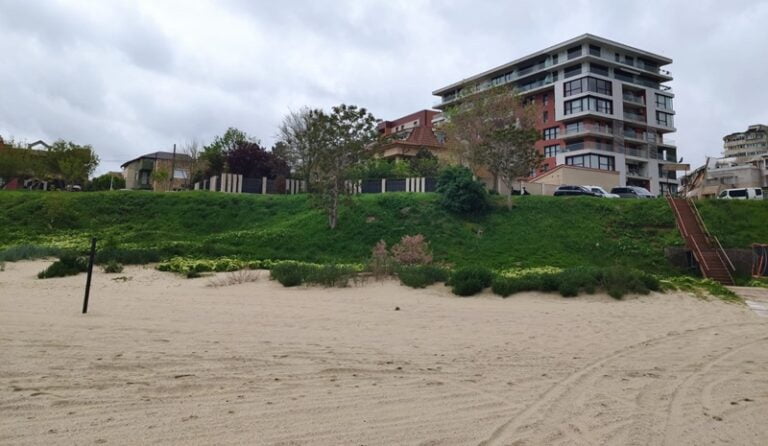 Primăria Constanța elaborează un PUZ cu dedicație pentru fostul șef Confort Urban, care vrea o bucată din faleză, deși este domeniu public