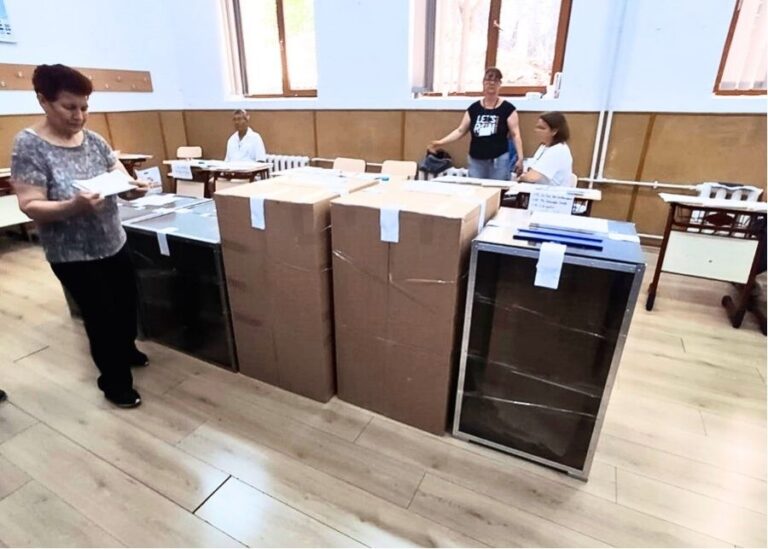 Primarul Constanței a achitat cele trei amenzi primite de la Autoritatea Electorală, însă vrea să le conteste