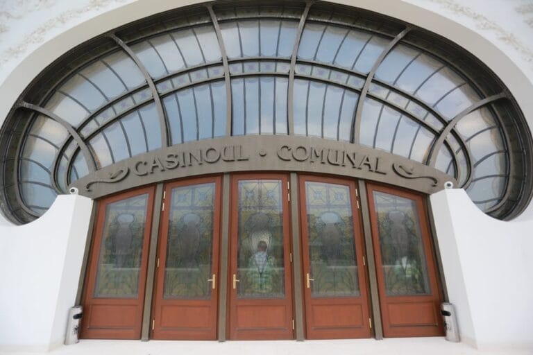 Primăria a rezervat două domenii web pentru Cazinoul Constanța –  www.casino-constanta.ro și www.casinocomunal.ro