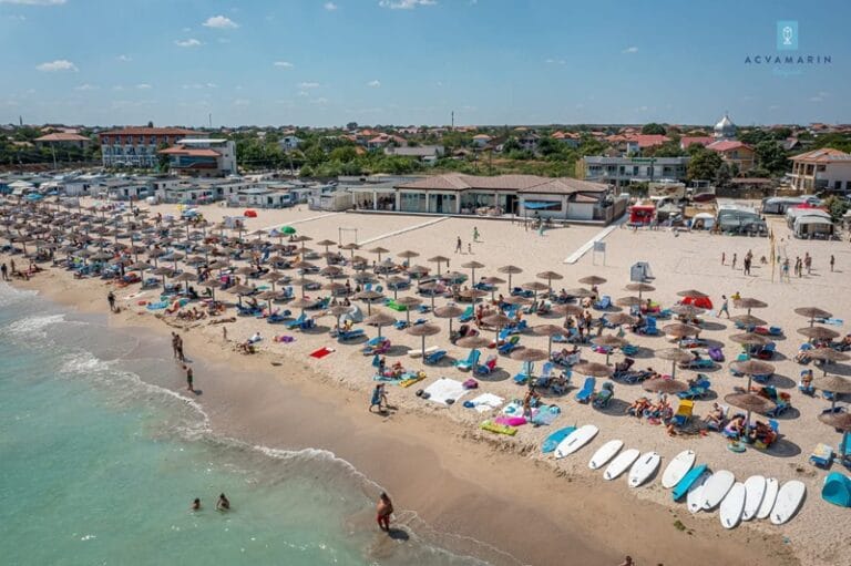 Președintele Nicușor Dan a trimis Curții Constituționale sesizare de neconstituționalitate asupra legii prin care 20% din suprafața plajelor ar putea trece în folosința primăriilor