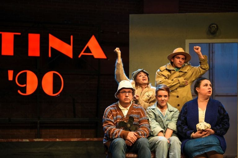 SEAS 2025: „Părinți” – comedia tandră a unei copilării în România anilor ’80–’90