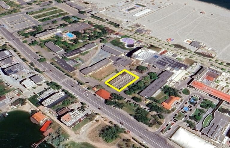 Primăria Constanța a emis certificat de urbanism pentru construirea unui hotel pe o parcare din Mamaia care aparține municipalității, dar e concesionată unui dezvoltator