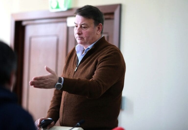 Cum cedează Florin Mitroi patrimoniul imobiliar al Constanței pentru a-și cumpăra eventuala indulgență din partea autorităților de control și sprijinul lui Teodosie
